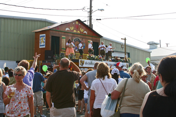 The Glockenspiel was definitely a crowd favorite!  (September 6, 2009)