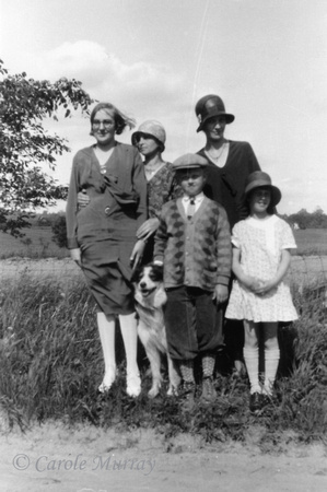This looks like it may be Lotte Schuster Karres Hoffman Guenther on the right in the dark dress, with perhaps Hardy and Trudy?