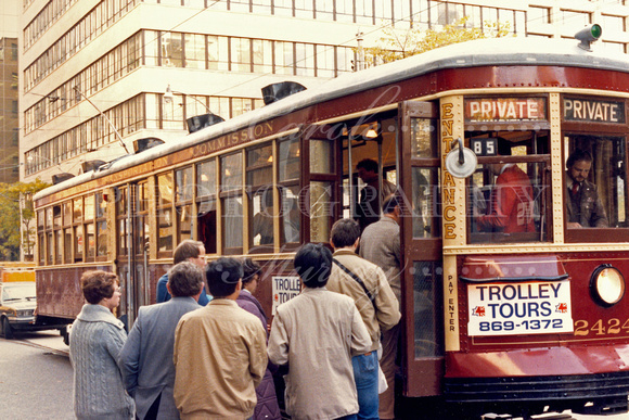 We decided to take a trip up to Toronto for a couple of days -- and, yes, we took the trolley tour.  (October 1986)