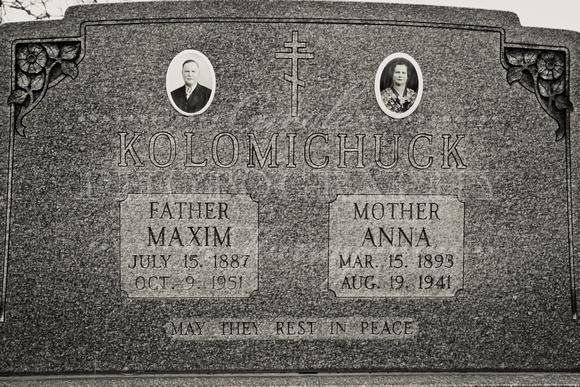 ST. THEODOSIUS CEMETERY / KOKOMICHUCKThese are the graves of Maxim Kolomichuck and Anna KolomichuckId#: 0583654Name: Kolomichuck, MikeDate: Oct 12 1951Source: Cleveland Press;  Cleveland Necrology Fil