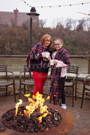 The ladies went to see Santa today and enjoyed a lovely brunch on the banks of the Cuyahoga River!